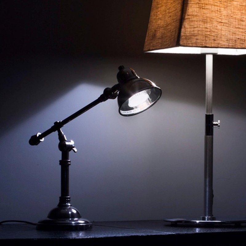 Vera Desk Lamp