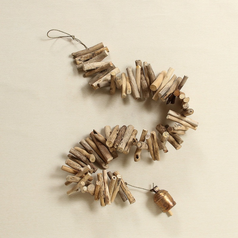 55″ Driftwood strand with bell