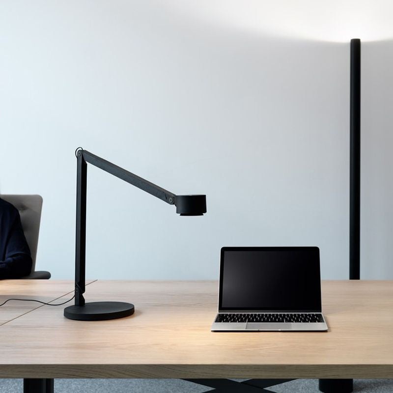 Wastberg W127 Winkel Table Lamp