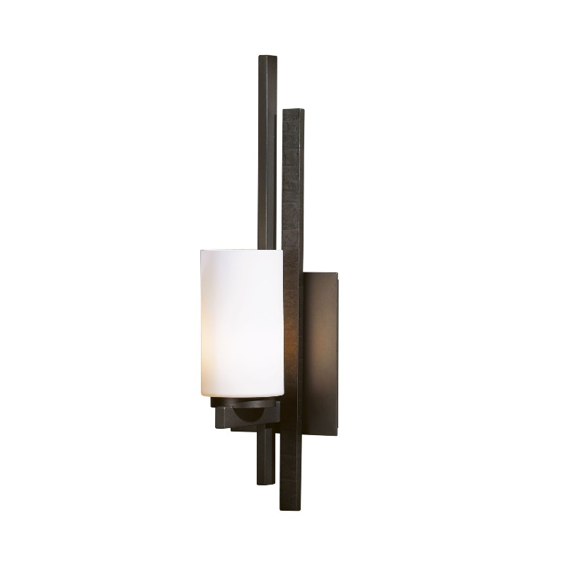 Hubbardton Forge 206301 Ondrian 1-lt 17″ Tall Wall Sconce