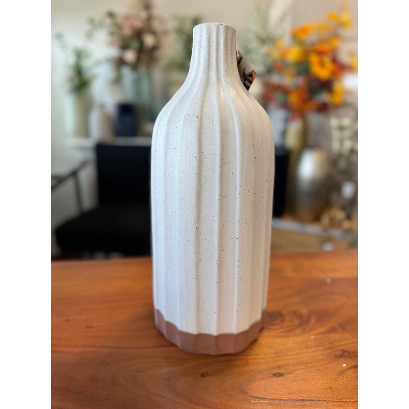 Large Rockland Ribbed Vase