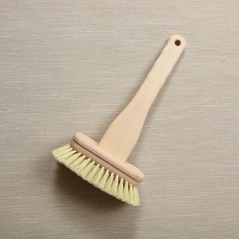 Bathtub brush