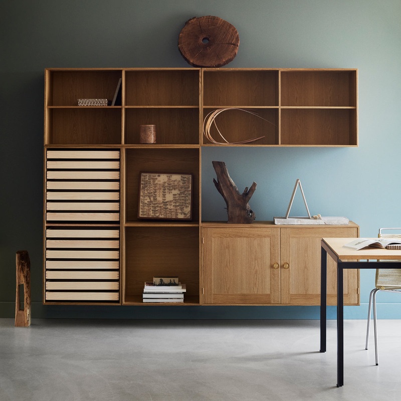 FK63 Cabinet and Four Deep Bookcases, Oak with Ash Wood Trays