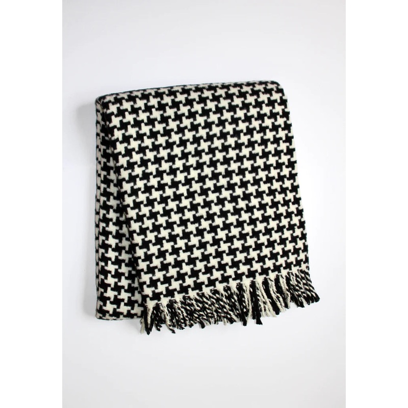 Houndstooth Fringed Throw Plush Throw