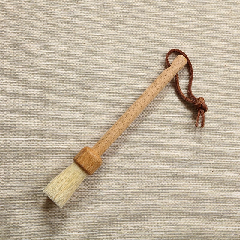 Furniture brush