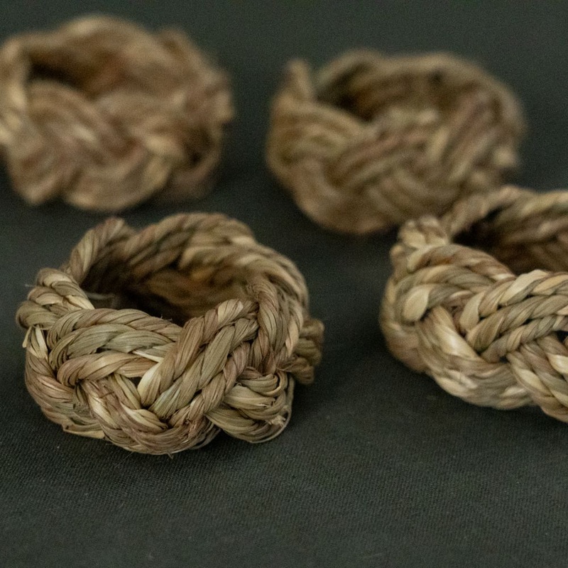 Braided Seagrass Napkin Ring Set