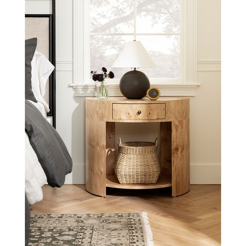 Pia Nightstand