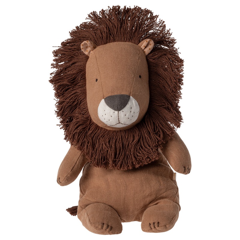Safari friends, Lion