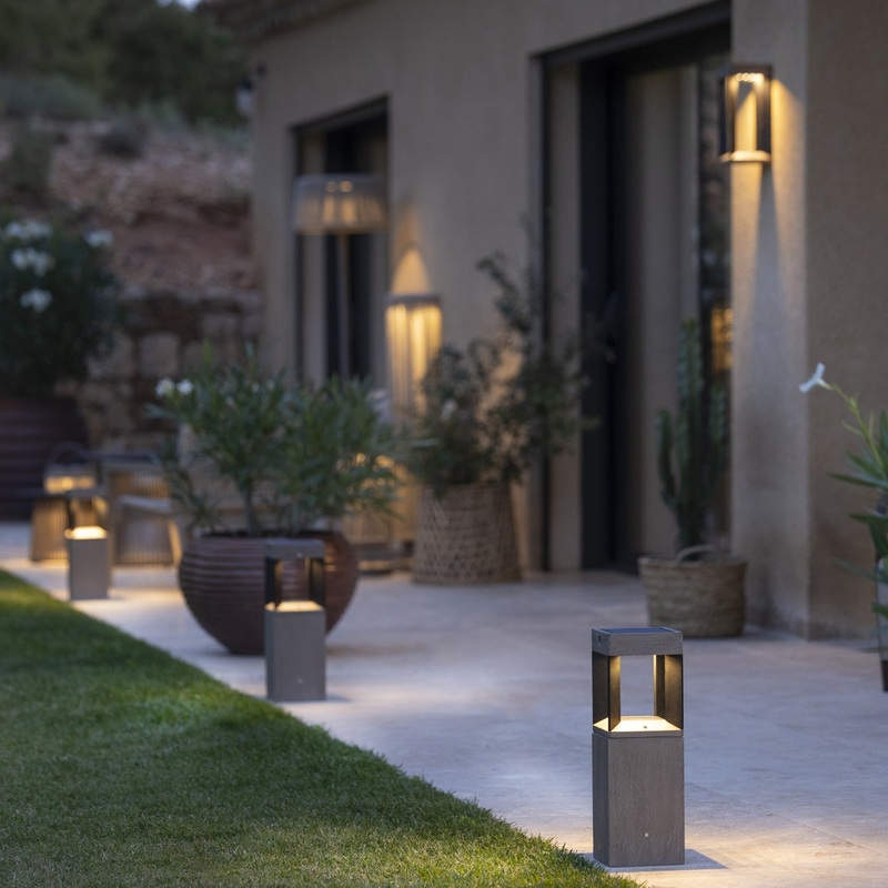 Les Jardins Teckalu Solar Bollard to fix or to pin