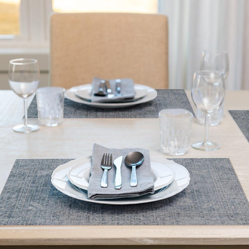 Caroline Placemat | Blue – Premium Vinyl Mat