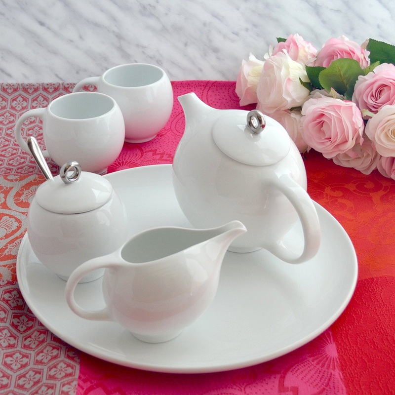 White porcelain 6-piece tea set