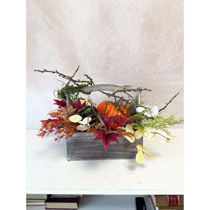 20″ Hello Pumpkin Centerpiece