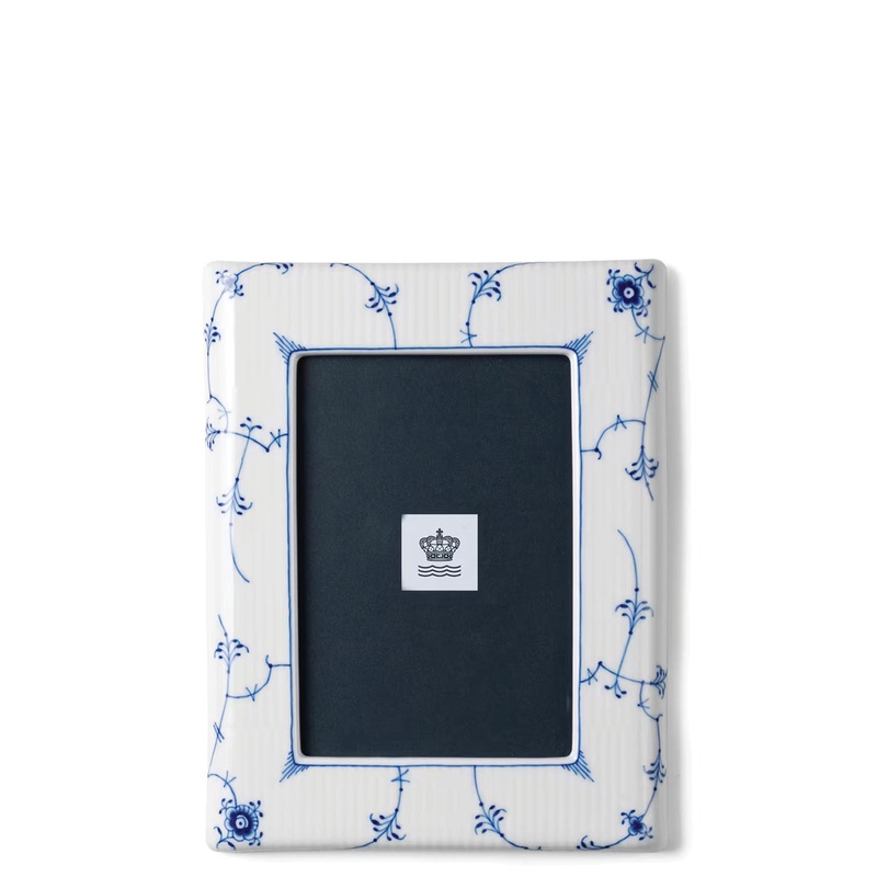 Blue Fluted Plain Picture Frame, 8.27″