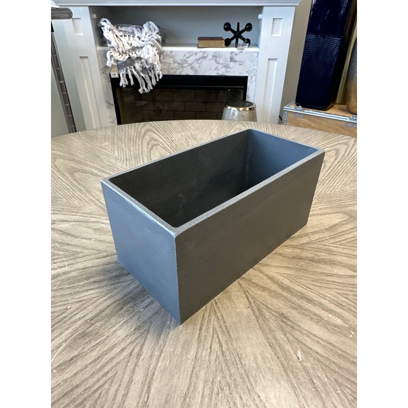 7.5″ Gray Plastic Planter