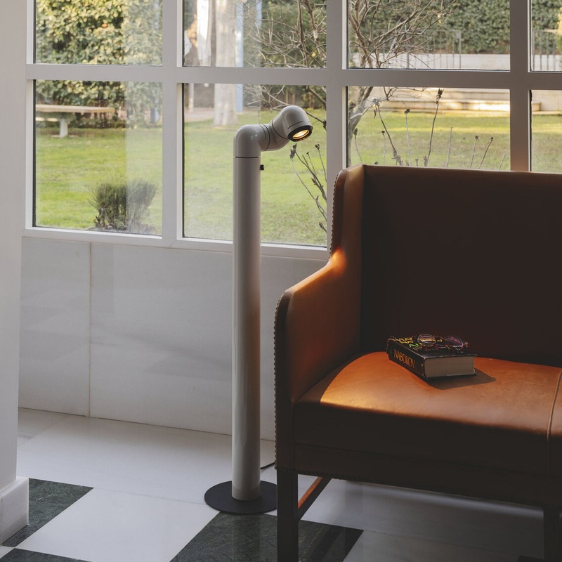 Santa & Cole Tatu Alta Floor Lamp
