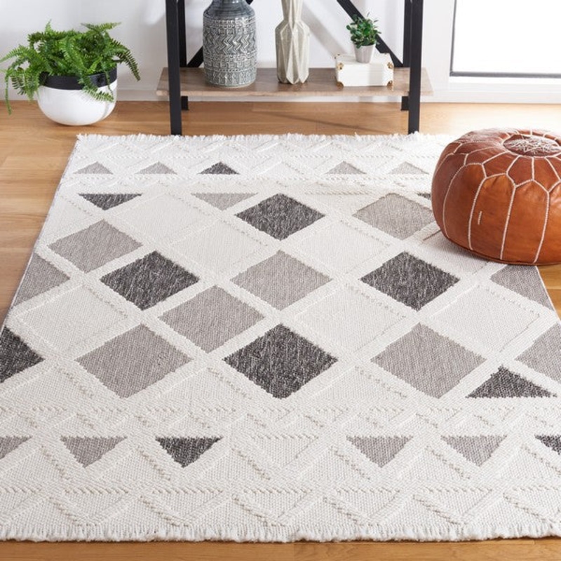 Lotus LOT102A Ivory / Dark Grey