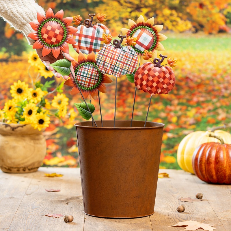 Checkered Pumpkin Metal Pick – 6 Styles
