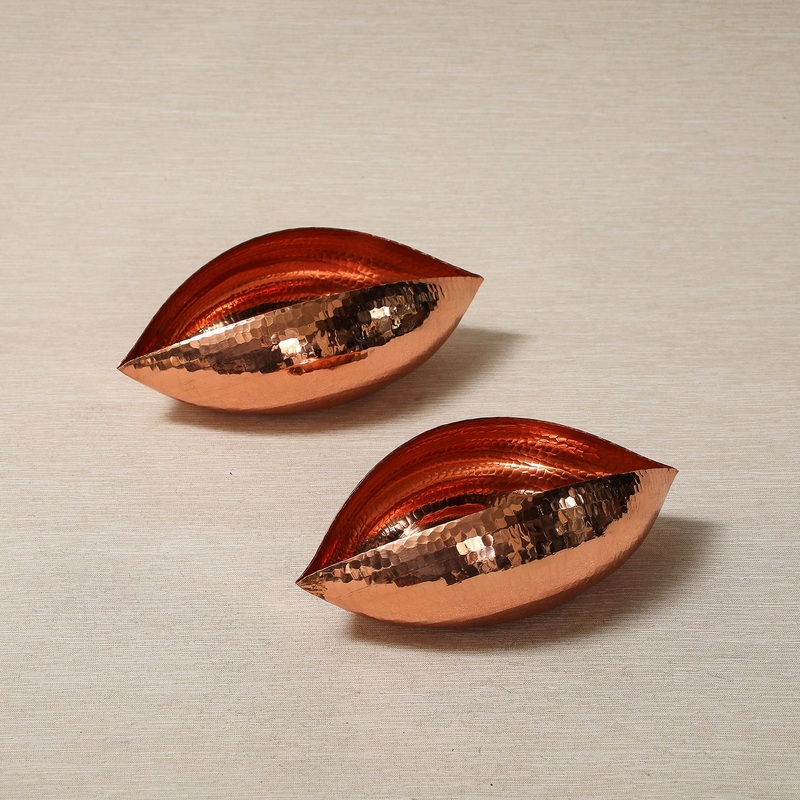 Large hammered copper pod