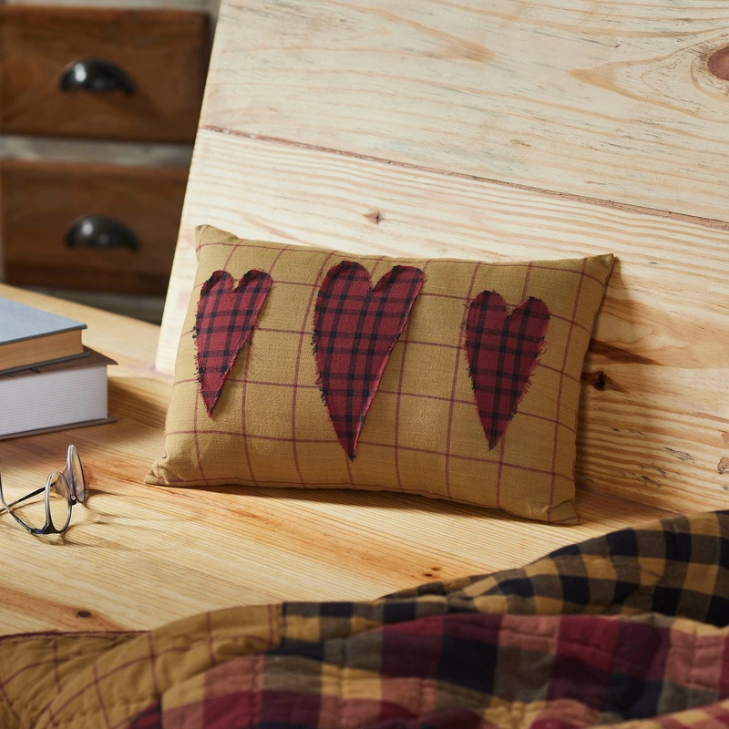 Connell Heart Pillow 9.5×14