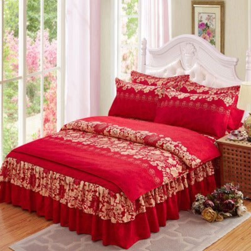 Bilateral Bed Skirt with Simmons Bed Cover