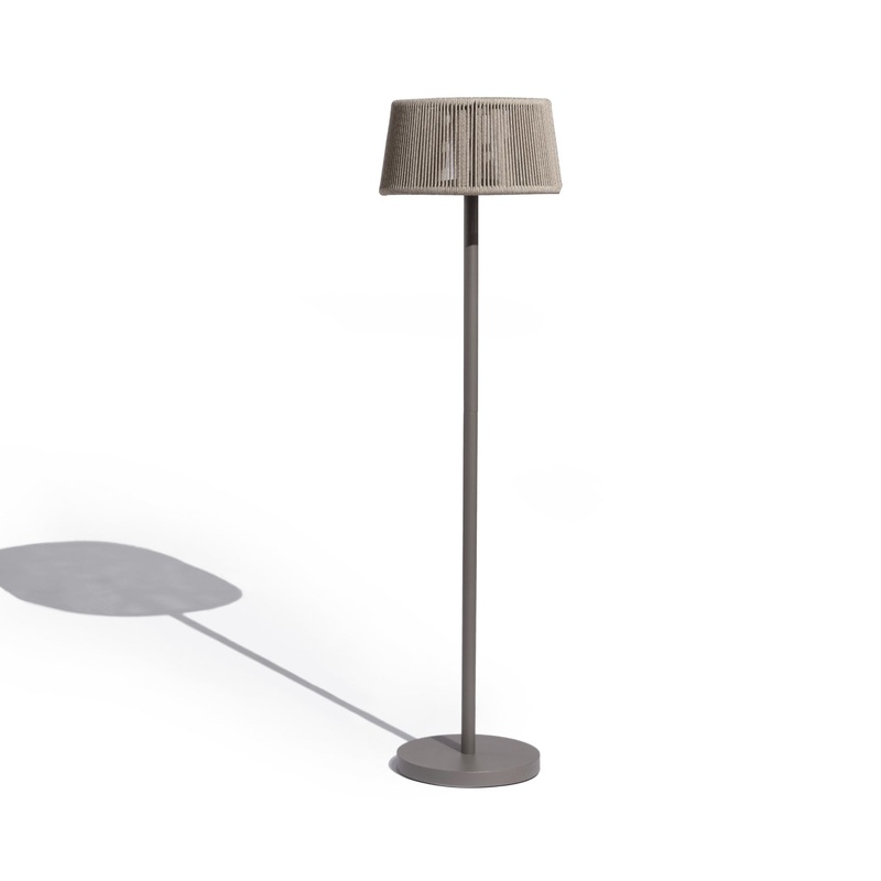 Les Jardins Rop&Strip Solar Floor Lamp with adjustable Stem