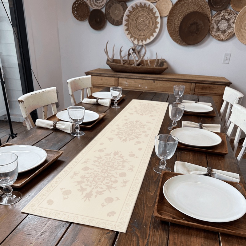 Amelia Table Runner | Blush Pink – Premium Vinyl Mat