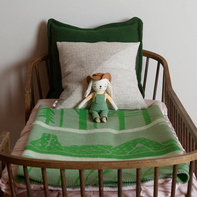 Krokodille Norwegian Wool Mini Blanket, Green / Natural