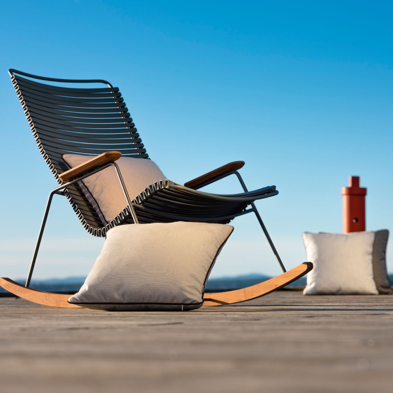 Ray Outdoor Cushion – Two Sizes in Eight Color Variants