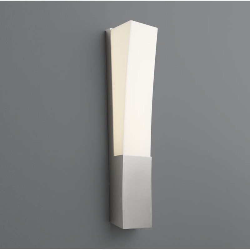 3-513 Crescent 19″H 1-lt LED Wall Sconce