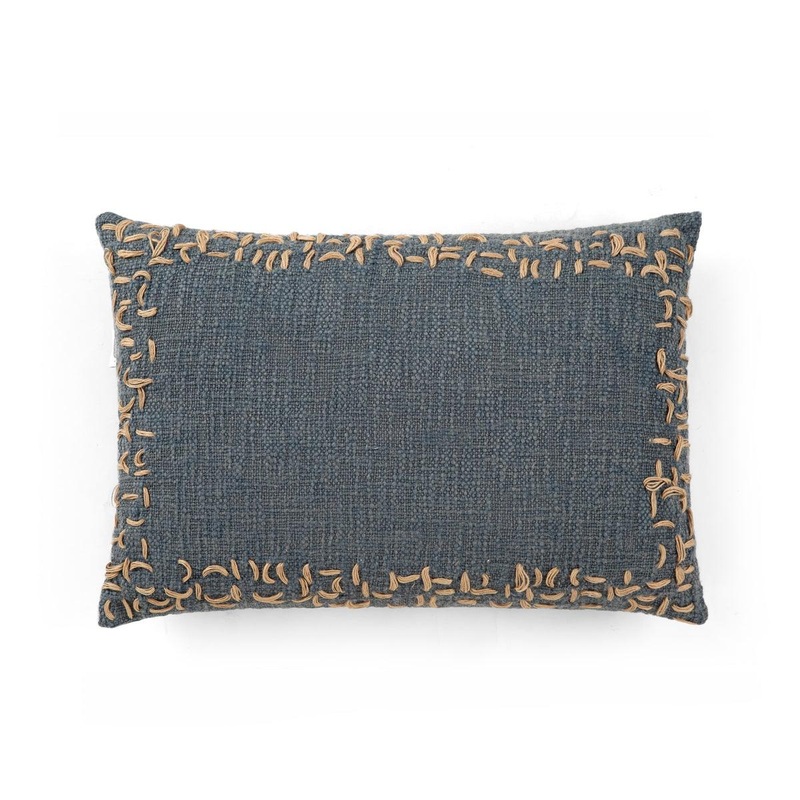 Aalya edge detail Cushion cover 35 x 50 cm